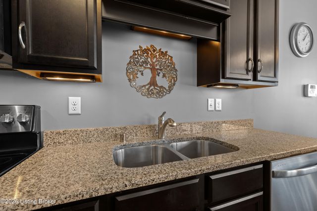 9905 Lindsey Springs Way 91, Louisville, KY 40291