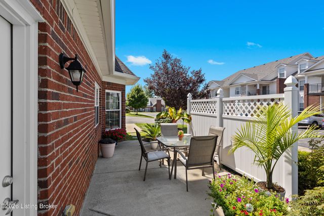 9905 Lindsey Springs Way 91, Louisville, KY 40291