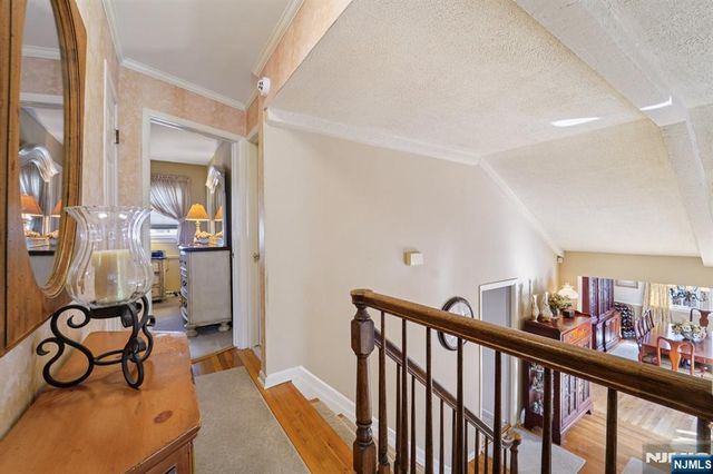 15 Ella Lane, Wayne, NJ 07470