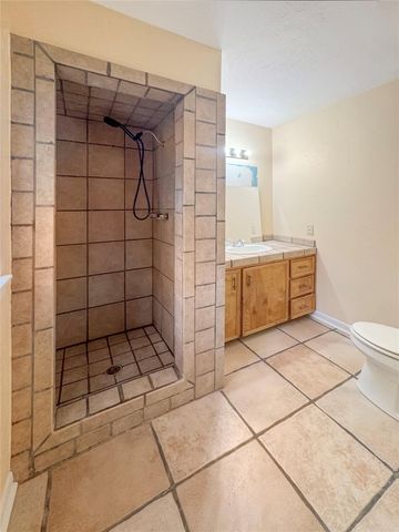 1101 Days End RD, Wimberley, TX 78676