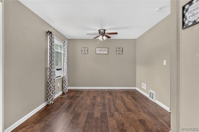 304 Vicksburg Avenue, Tonawanda, NY 14150
