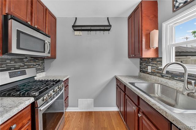 304 Vicksburg Avenue, Tonawanda, NY 14150