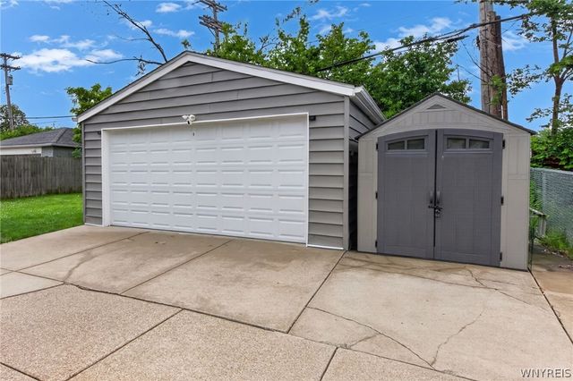 304 Vicksburg Avenue, Tonawanda, NY 14150