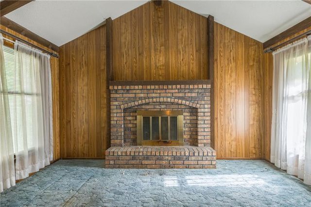 16312 E 28th Street, Independence, MO 64055