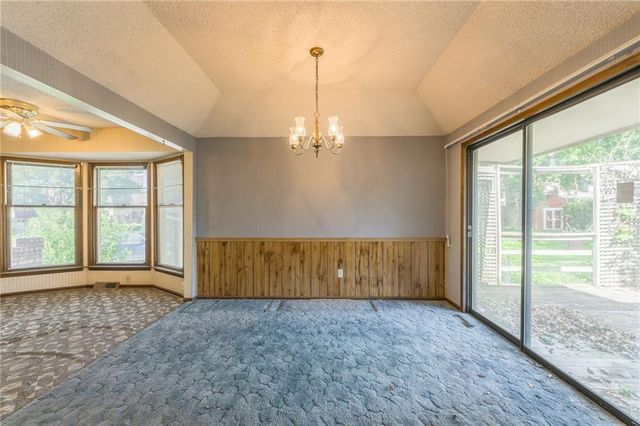16312 E 28th Street, Independence, MO 64055