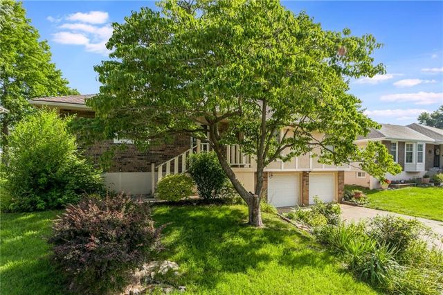 16312 E 28th Street, Independence, MO 64055