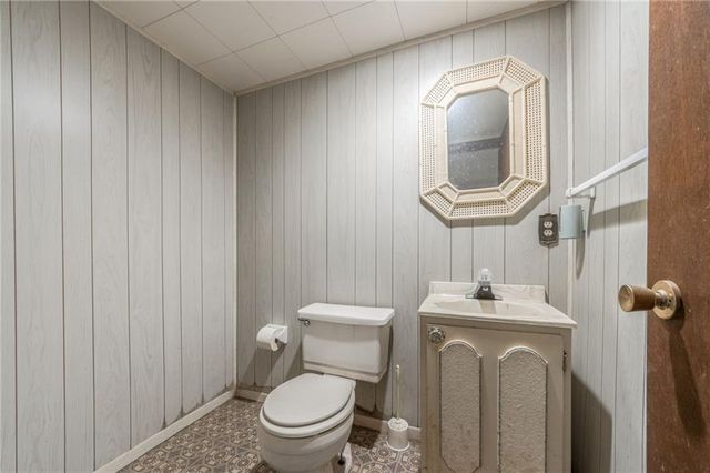 16312 E 28th Street, Independence, MO 64055