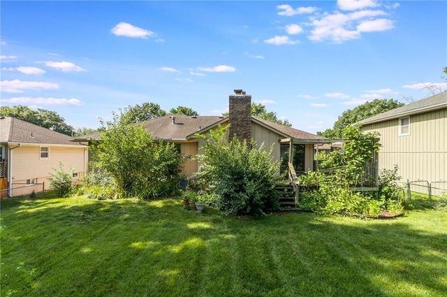 16312 E 28th Street, Independence, MO 64055