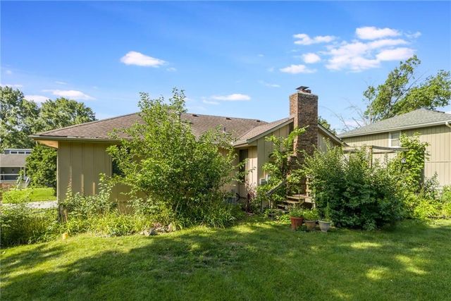 16312 E 28th Street, Independence, MO 64055