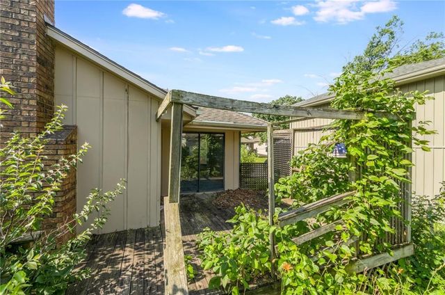 16312 E 28th Street, Independence, MO 64055