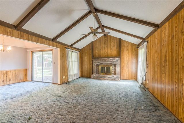 16312 E 28th Street, Independence, MO 64055