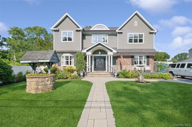 1210 Hyman Avenue, Bay Shore, NY 11706