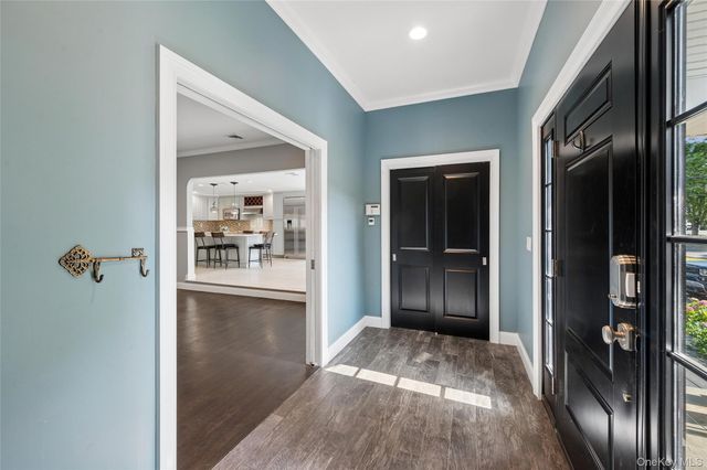 1210 Hyman Avenue, Bay Shore, NY 11706