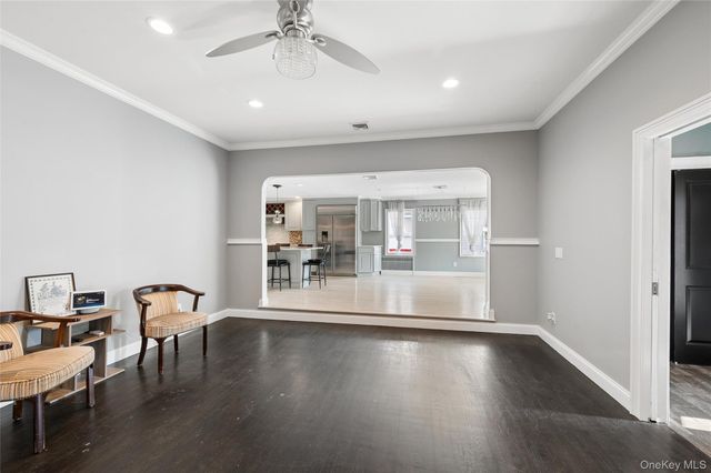 1210 Hyman Avenue, Bay Shore, NY 11706
