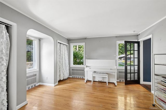 1210 Hyman Avenue, Bay Shore, NY 11706