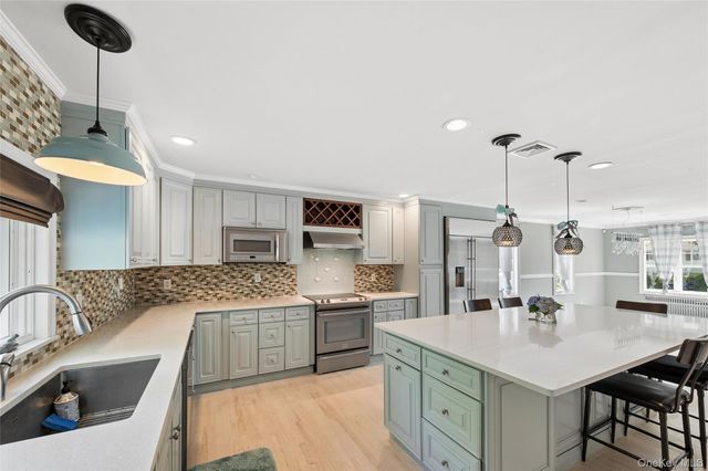 1210 Hyman Avenue, Bay Shore, NY 11706