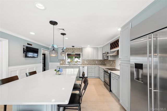 1210 Hyman Avenue, Bay Shore, NY 11706