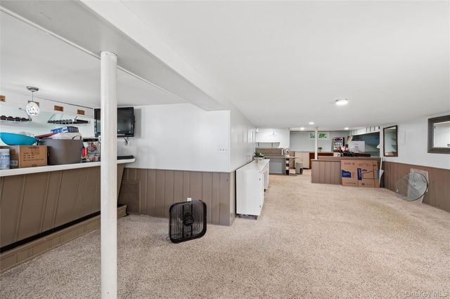 1210 Hyman Avenue, Bay Shore, NY 11706