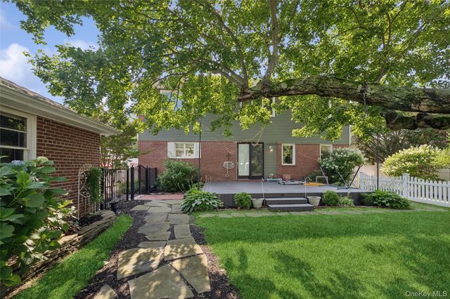 1210 Hyman Avenue, Bay Shore, NY 11706