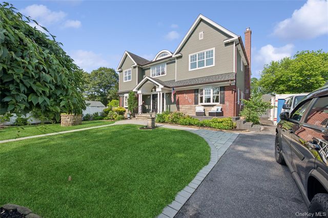 1210 Hyman Avenue, Bay Shore, NY 11706
