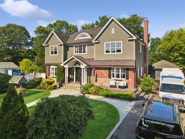 1210 Hyman Avenue, Bay Shore, NY 11706