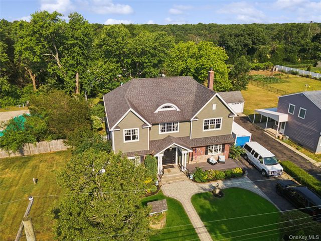 1210 Hyman Avenue, Bay Shore, NY 11706