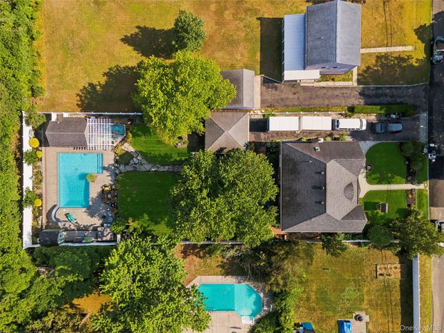 1210 Hyman Avenue, Bay Shore, NY 11706