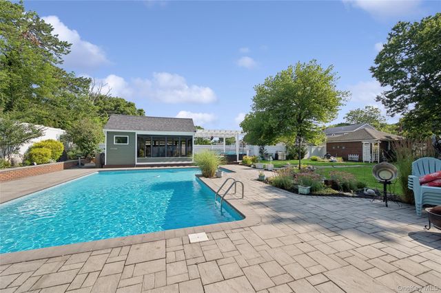 1210 Hyman Avenue, Bay Shore, NY 11706