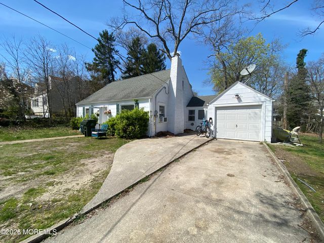 255 Garfield Avenue, Oakhurst, NJ 07755