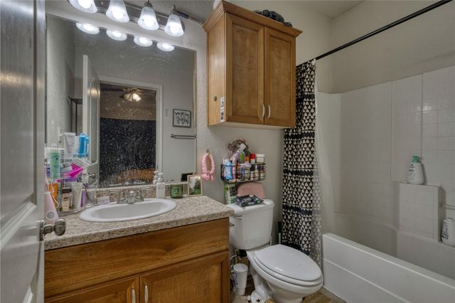 4400 Reveille Road, College Station, TX 77845