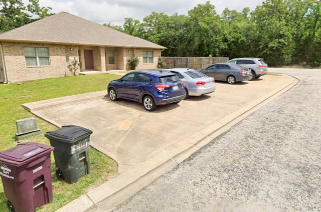 4400 Reveille Road, College Station, TX 77845