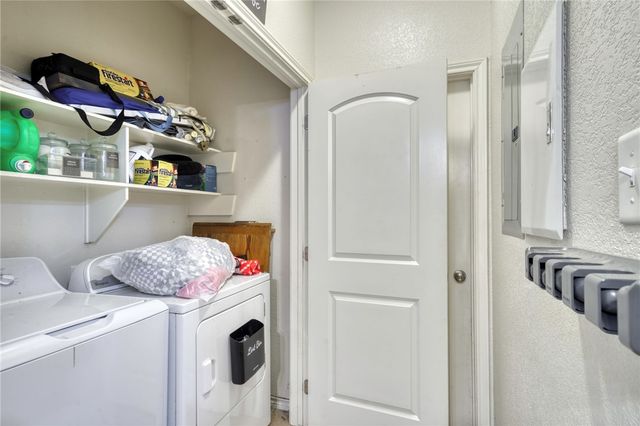 4400 Reveille Road, College Station, TX 77845