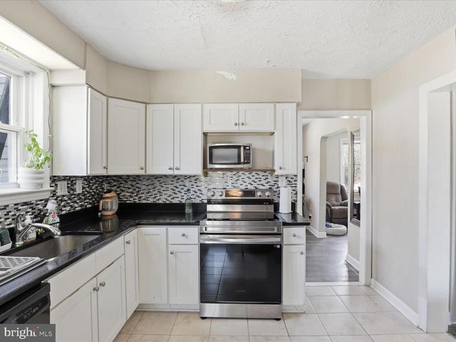 16115 HOLLY DR, Waldorf, MD 20601