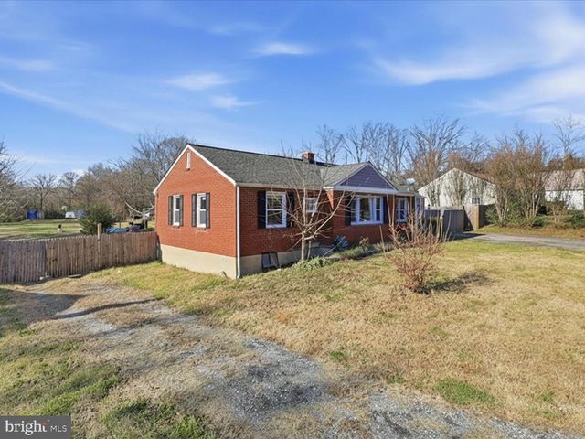 16115 HOLLY DR, Waldorf, MD 20601