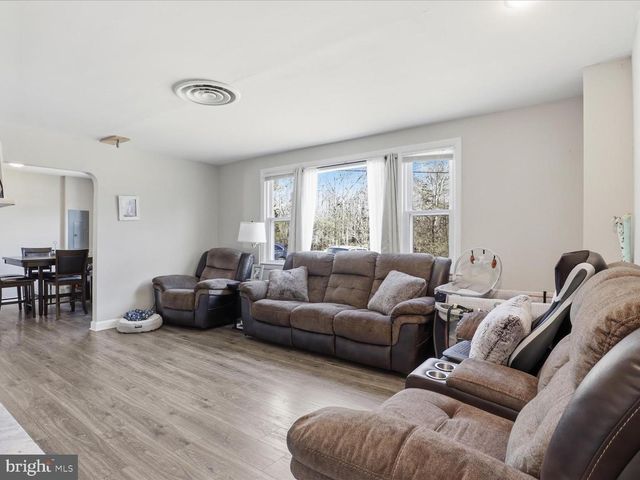 16115 HOLLY DR, Waldorf, MD 20601