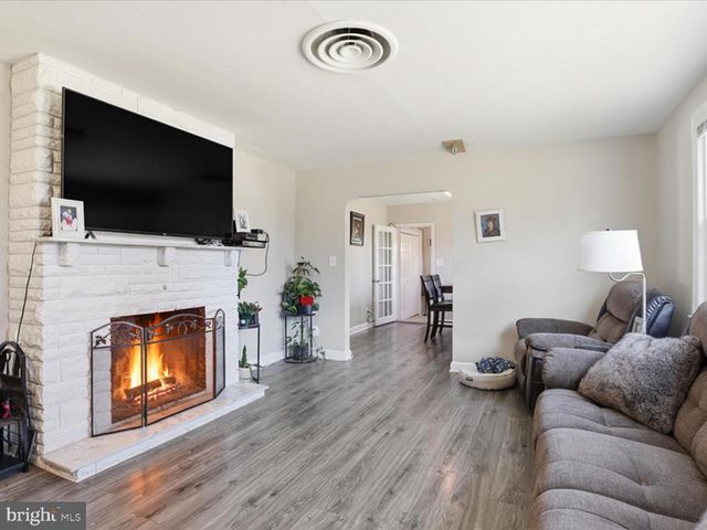 16115 HOLLY DR, Waldorf, MD 20601