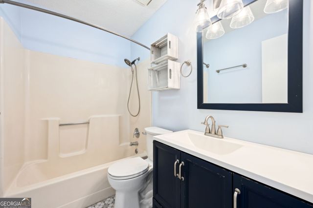 295 Mallard Pointe Drive, Woodbine, GA 31569