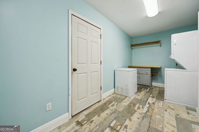 295 Mallard Pointe Drive, Woodbine, GA 31569