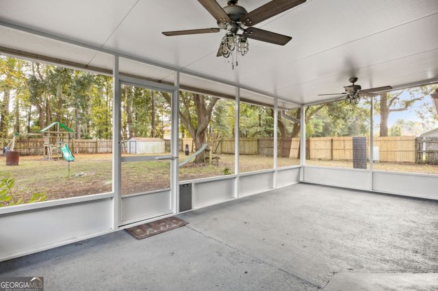 295 Mallard Pointe Drive, Woodbine, GA 31569