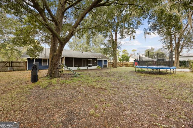 295 Mallard Pointe Drive, Woodbine, GA 31569