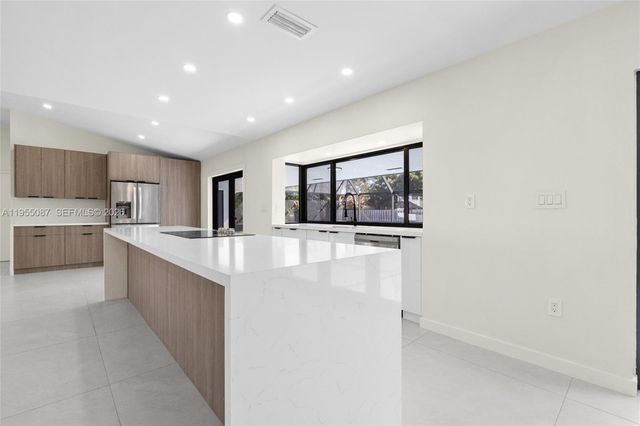 8010 SW 188th St, Cutler Bay, FL 33157