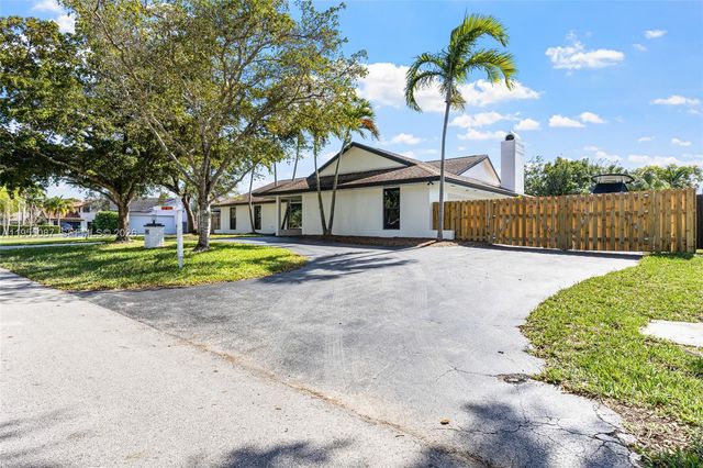8010 SW 188th St, Cutler Bay, FL 33157