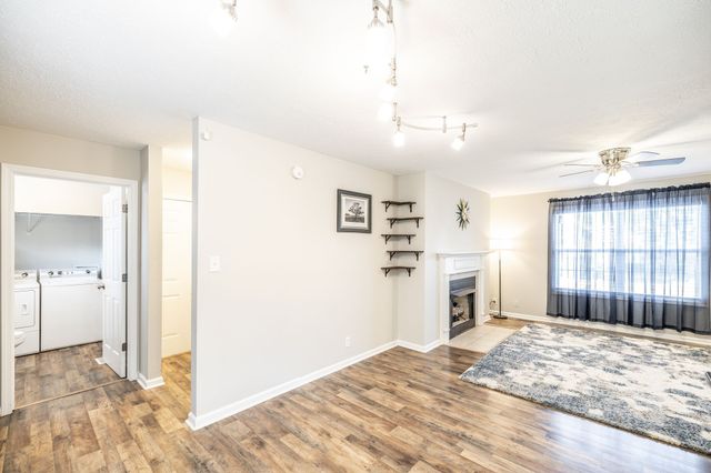 1888 Darlington Dr, Clarksville, TN 37042