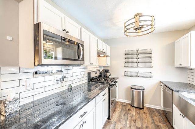 1888 Darlington Dr, Clarksville, TN 37042