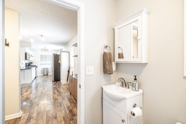 1888 Darlington Dr, Clarksville, TN 37042