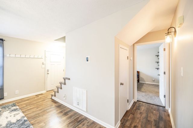 1888 Darlington Dr, Clarksville, TN 37042