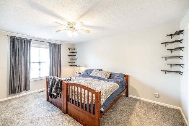 1888 Darlington Dr, Clarksville, TN 37042