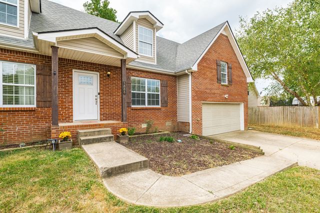 1888 Darlington Dr, Clarksville, TN 37042