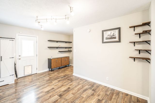 1888 Darlington Dr, Clarksville, TN 37042