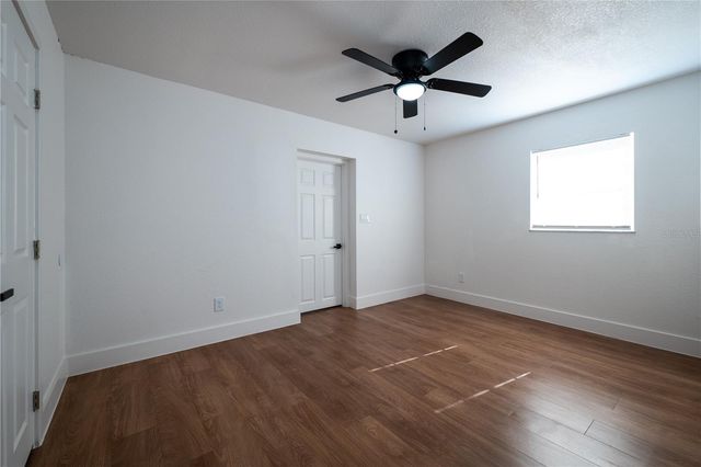 5248 KING STREET, Zephyrhills, FL 33542